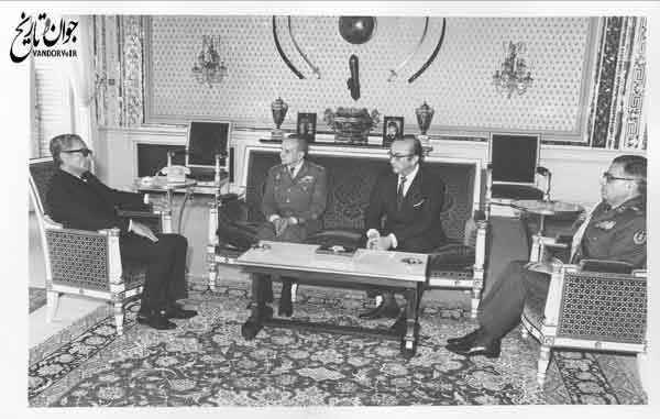 ملاقات محمدرضا پهلوی با رئیس ستاد ارتش آمریکا در کاخ سعدآباد