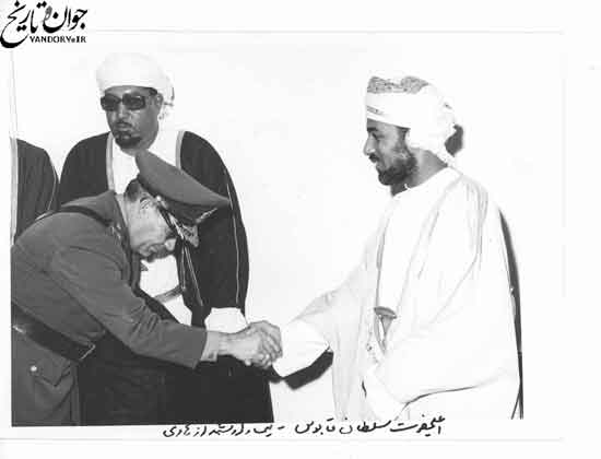 ملاقات رئیس ستاد ارتش با سلطان قابوس پادشاه عمان