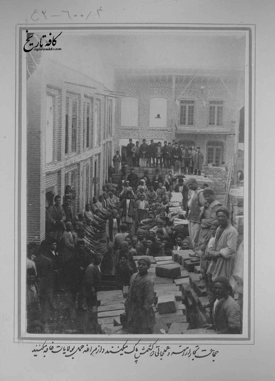 عکس| تصویری زیرخاکی از بسته بندی و صادرات کشمش در دوره قاجار