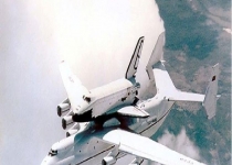 اسکورت "فضاپیمای بوران" توسط جنگنده شوروی + تصویر
