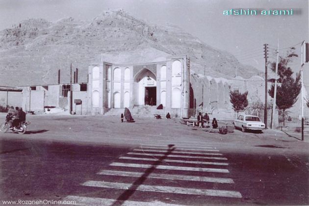 درب ورودی امامزاده شاهرضا(ع)/عکس