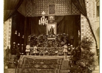 تابوت ناصرالدین شاه در مراسم تشییع