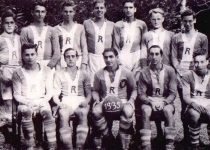 عکس/ محمد رضا شاه پهلوی در تیم ورزشی سال ۱۹۳۵ میلادی