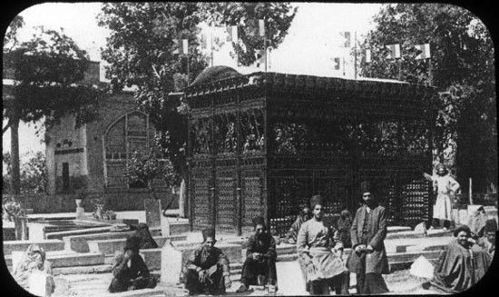 عکس/مقبره حافظ در دوران قاجار