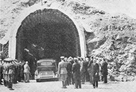 عکس/افتتاح تونل کندوان در سال 1317