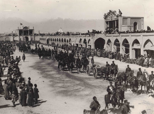 عکس/رژه نظامی در میدان توپخانه قدیم