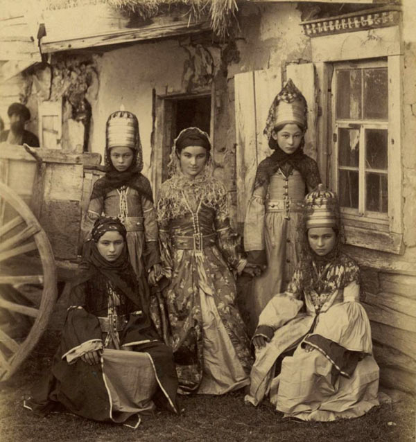 عکس/دختران قفقازی 100 سال پیش