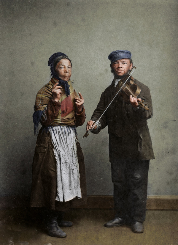 نوازندگان خیابانی در آمستردام. سال ۱۸۸۵