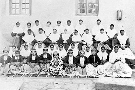 آموزش عمومی دختران در دوران قاجار و پهلوی