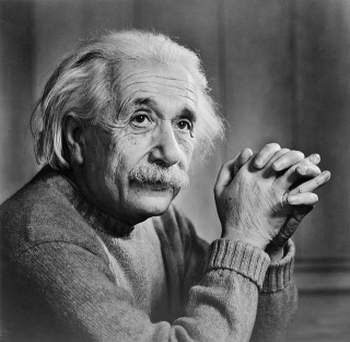حراج نامه‌های اینشتین درباره وجود خدا