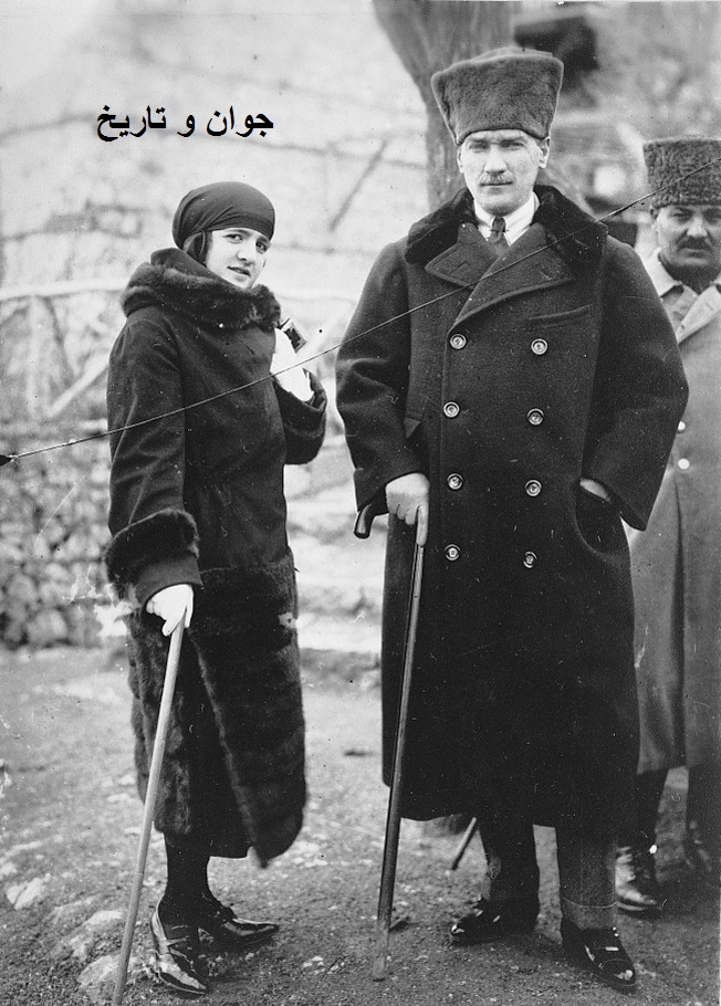 آتاتورک و همسر محجبه‌اش/عکس