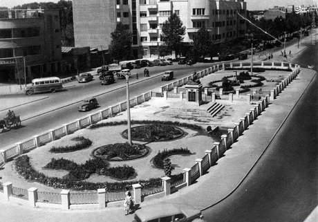 عکس/ میدان فردوسی در دهه 20