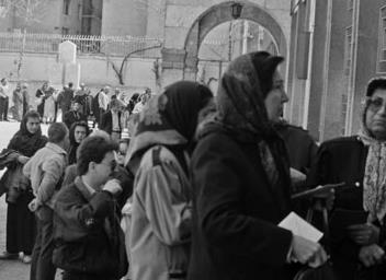 تصاویری خاطره انگیز از انتخابات ریاست جمهوری در ایران