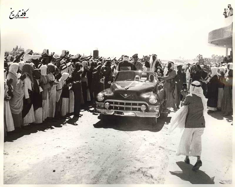 محمدرضا پهلوی و ملک سعود سوار بر اتومبیل بدون سقف
