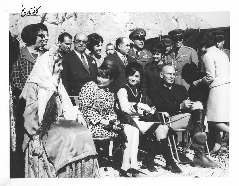 اشرف پهلوی و هنرپیشه مشهور آمریکایی در یک قاب