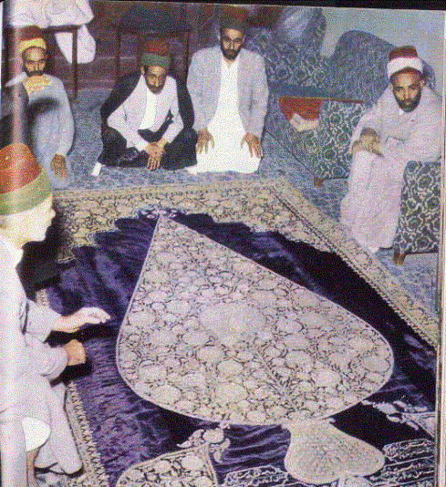 نقاشی حرم امام رضا با مداد رنگی