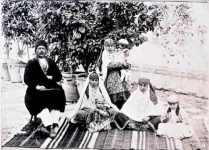 عکس/ یک خانواده ایرانی در دوره قاجار