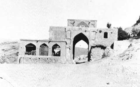 عکسی قدیمی از دروازه قران شیراز