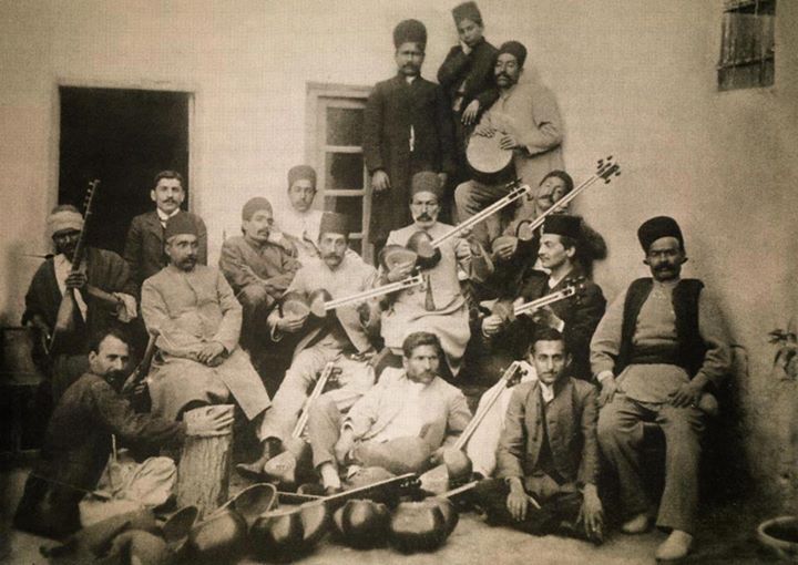 عکس/کارگاه تار سازی در زمان قاجار