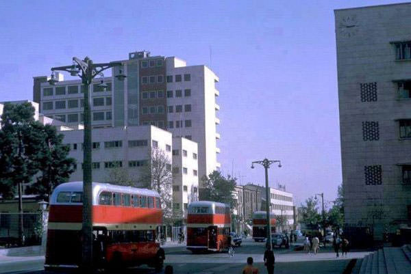 عکس/اتوبوس های دو طبقه تهران دههٔ ٤٠