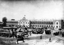 میدان توپخونه تهران بیش از یک قرن پیش